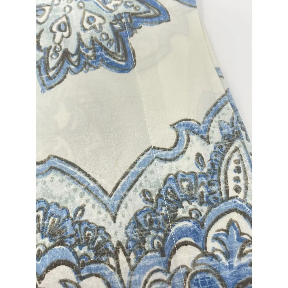 Pottery Barn BRITT MEDALLION standard shams 20x26” BLUE White Cotton Set Of 2